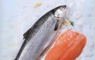 Từ Đại Dương Xanh Đến Bữa Tiệc Sang Trọng: Hành Trình Của Miếng Sashimi Cá Hồi