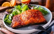 Cách sơ chế cá hồi chuẩn mà không bị tanh